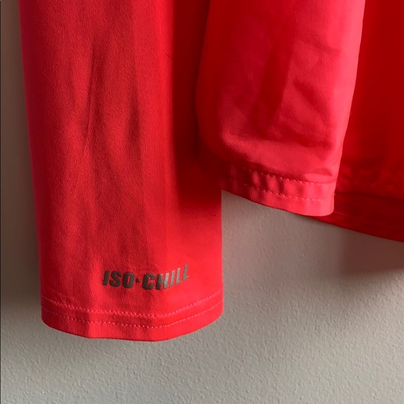 Under Armour Button Down - Picture 4 of 6